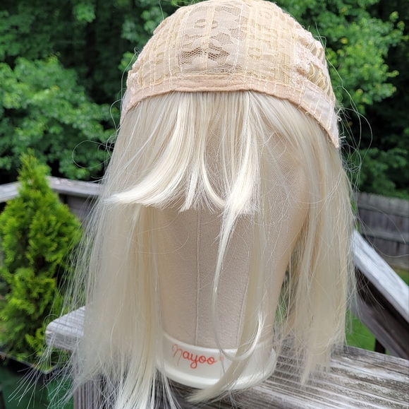 Nayoo bob style cut wig - Picture 11 of 12